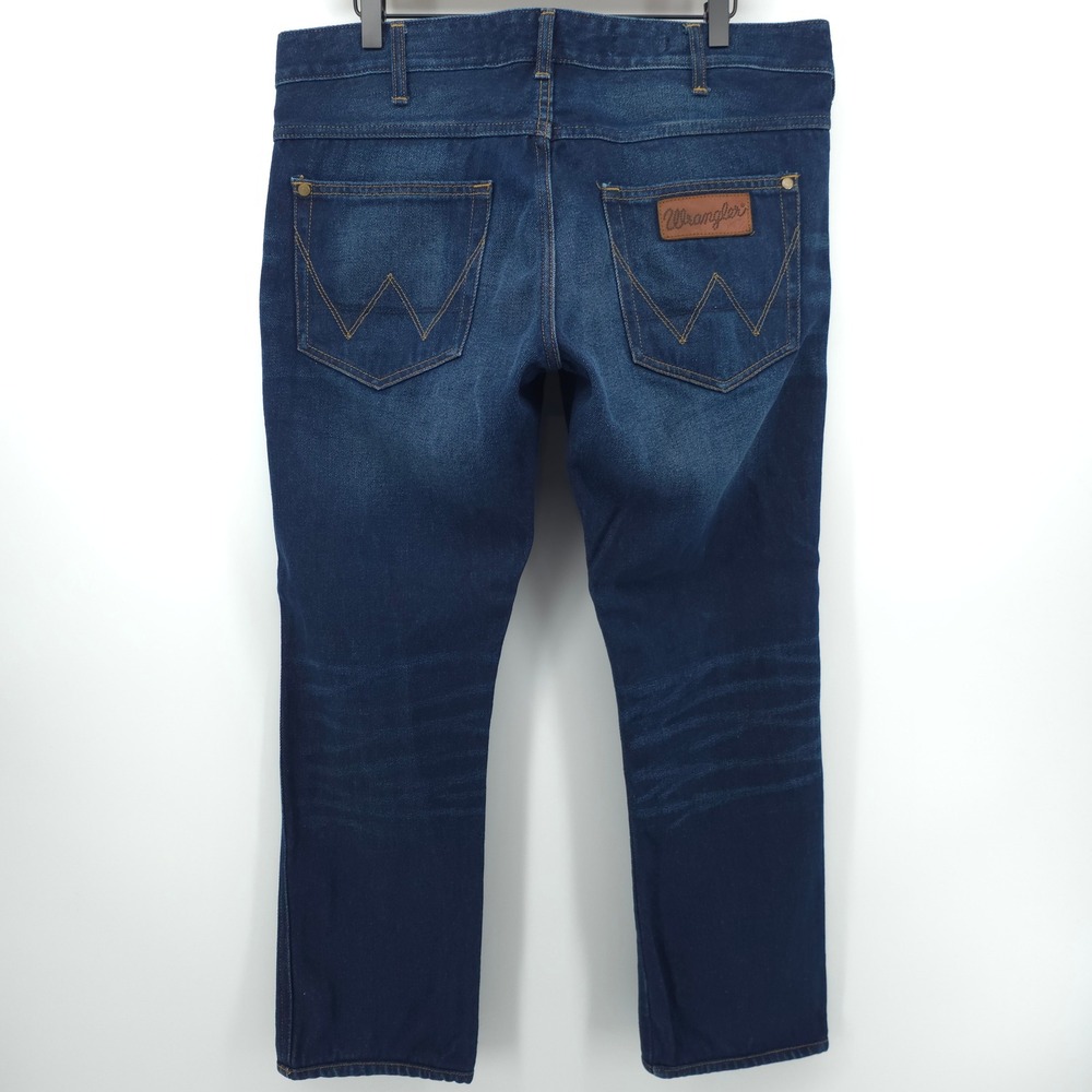 Wrangler Mens Jeans Rockville Size 34 Dark Wash Blue Straight Leg Denim